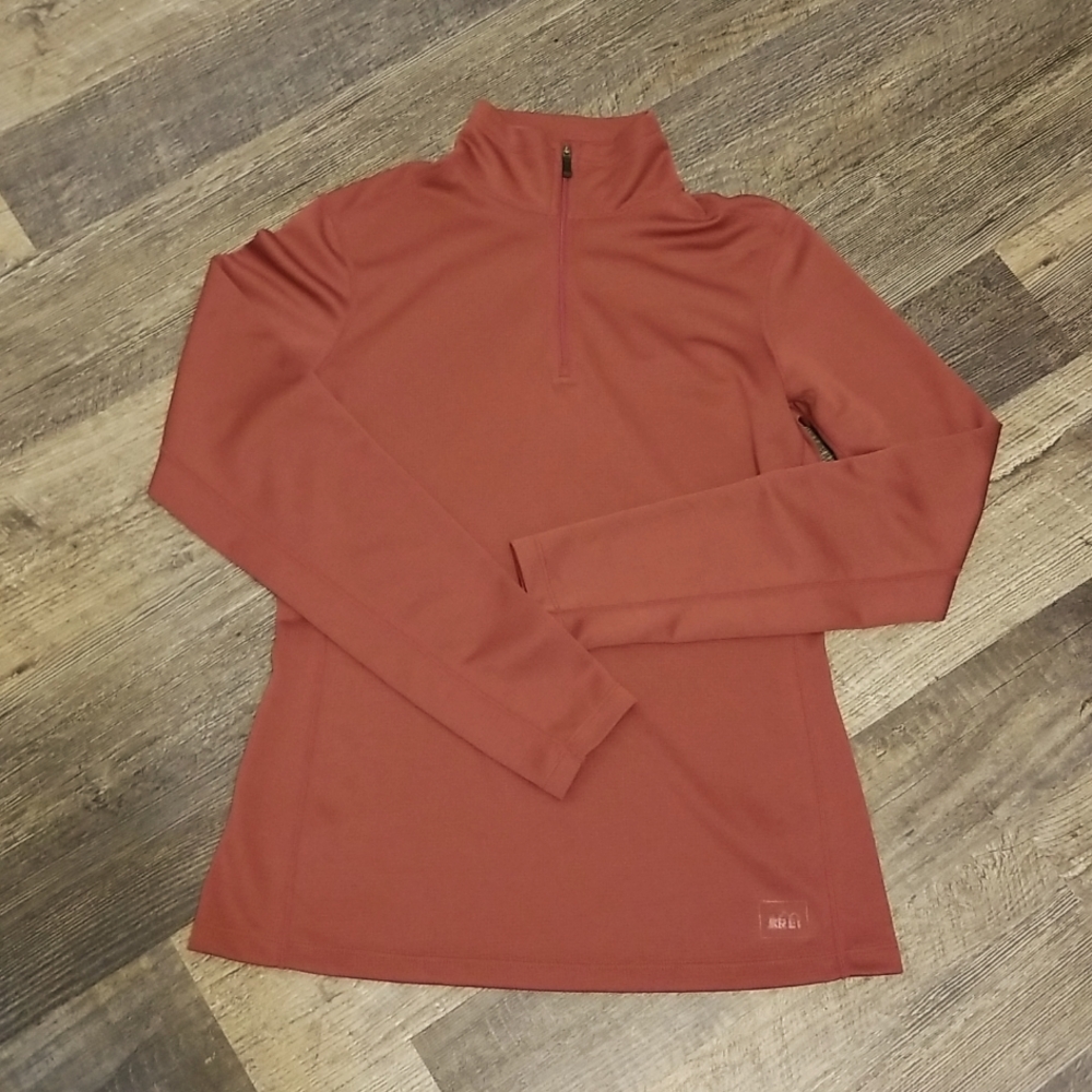 REI Lightweight Pullover Long Sleeve Athletic Top